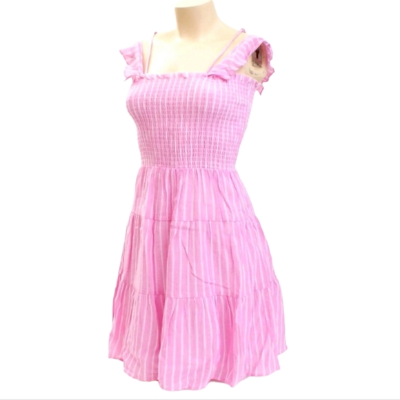 Romeo & Juliet Couture Pink & White Tiered Smocked Dress Sz M - Picture 2 of 5